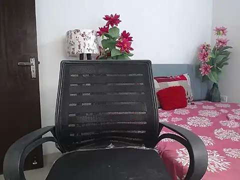 Love_Sundari élő XXX-chatje