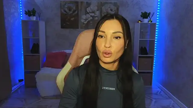Chat XXX en directo de NikoleMills
