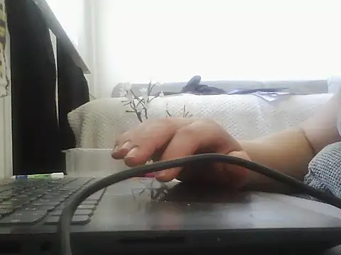 lickthehottie webcam show