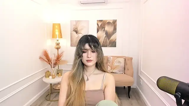 AnneTLi Chat XXX in diretta