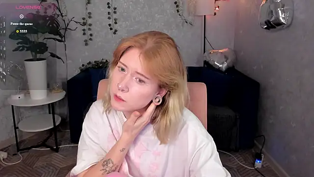 Czat XXX na żywo – Elira_Vane