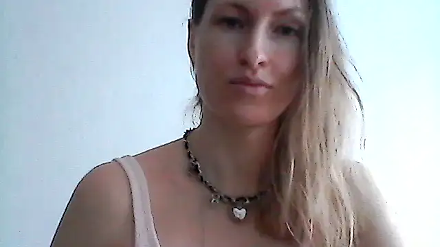 Nimetta's Live XXX Chat