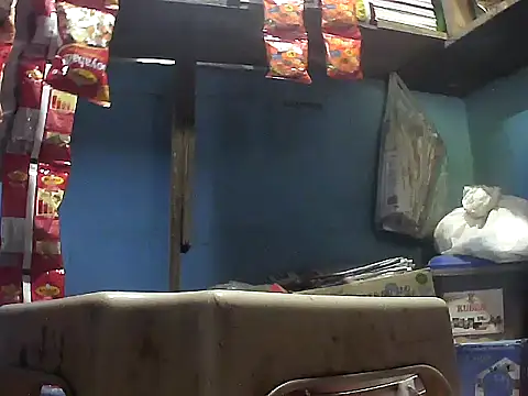 Precumking1 – Naživo XXX chat