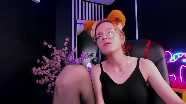 FoxxyyPolly Chat XXX in diretta