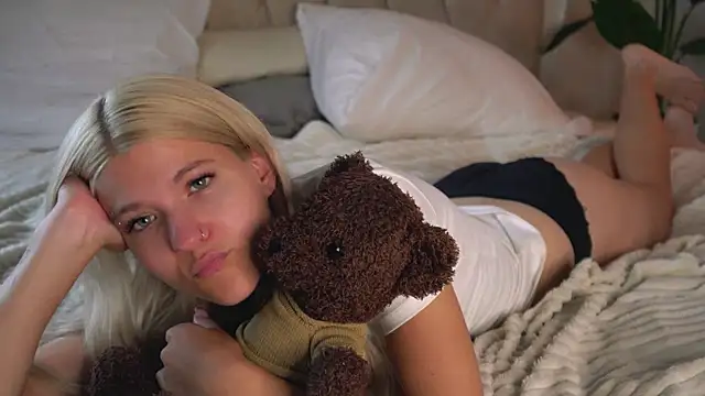 Chat XXX en directo de CammyYoula