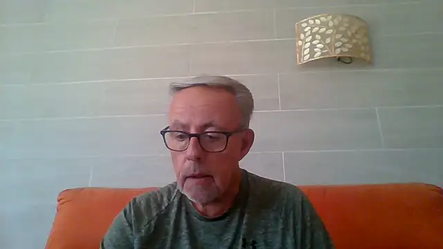 tuggy59 XXX чат на живо