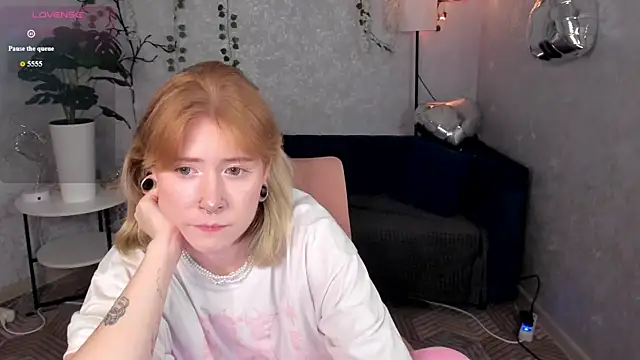 Elira_VaneのライブXXXチャット