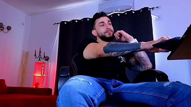 دردشة MightyAaron66 الجنسية المباشرة