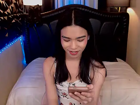 دردشة Christine_pretty الجنسية المباشرة