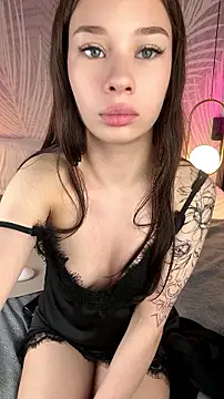 BabyJuliietのライブXXXチャット