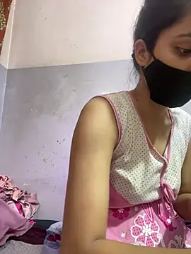 Sandhya_77 Adlı Modelin Canlı XXX Sohbeti