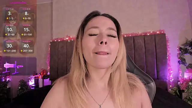 Chat XXX en directo de LanaMills_