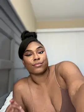 CandyLuxxxx Live XXX-Chat