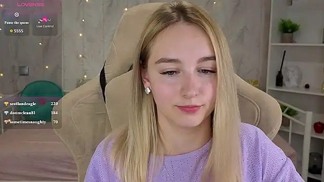Shy_Polly: απευθείας συνομιλία ΧΧΧ