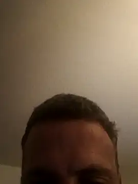 Travis212121 webkamerás műsora