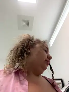 CurlyMaddie Chat XXX live