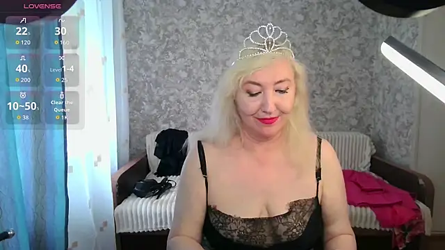 LadyKriss live XXX chat