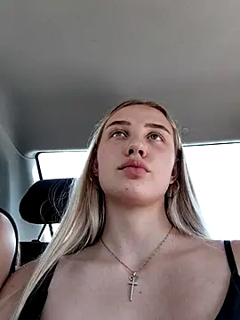 caressyourself's Live XXX Chat