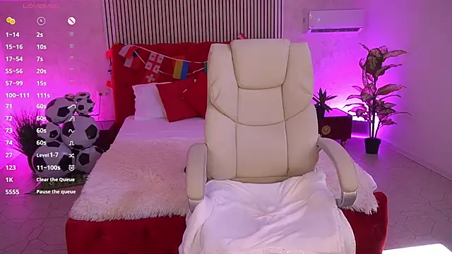 LiaBrazzerr Chat XXX in diretta