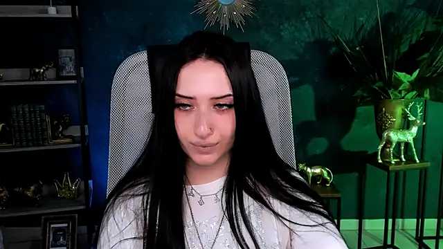 MonicaLowes Chat XXX in diretta