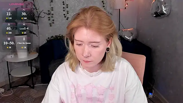 צ'אט XXX בשידור חי של Elira_Vane