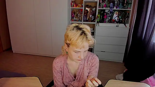 Chat +18 de School_Love ao vivo
