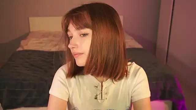 Chat +18 de Leyla_crsh ao vivo