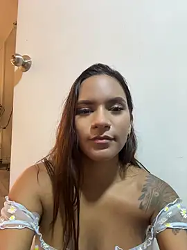 Chat XXX en directo de amara_wet04