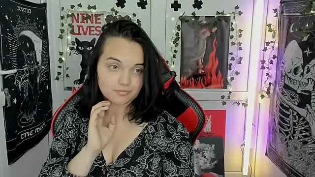 Czat XXX na żywo – Caroline_cutte