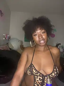 TinyBlazian901 Chat XXX in diretta