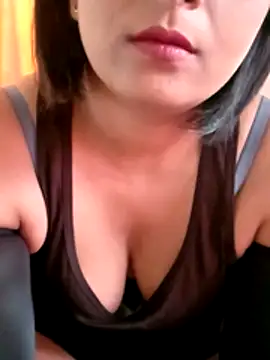Queen_Kushi4's Live XXX Chat