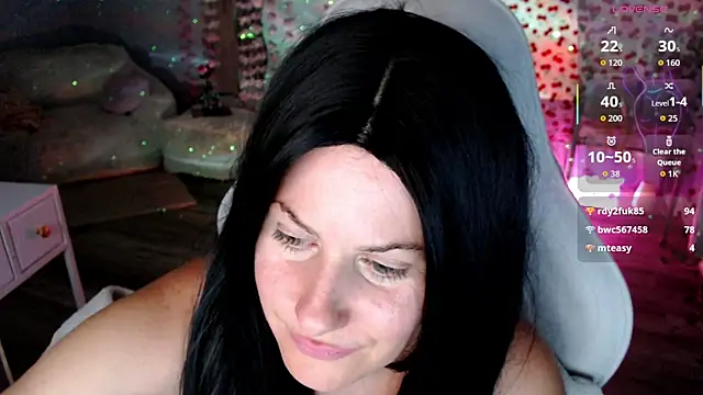 BellaStar84 élő XXX-chatje