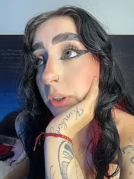 sharlot24 Adlı Modelin Canlı XXX Sohbeti