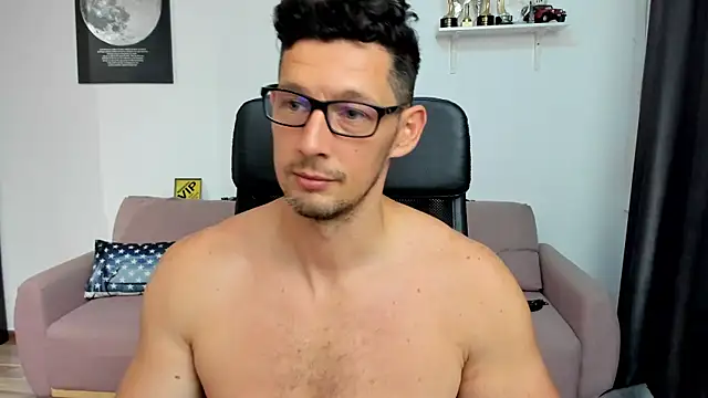 BrutusK08 Chat XXX live