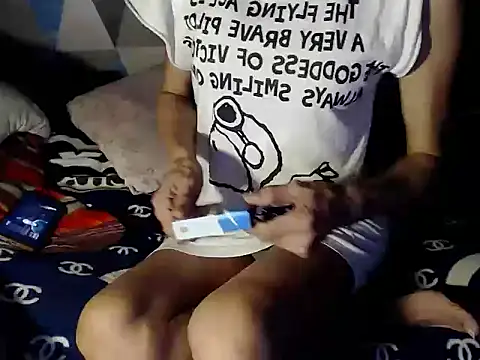 แชท XXX สดของ Trish_CurveCock