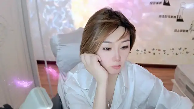 zhuzhu-66 Chat XXX in diretta