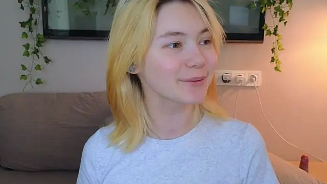 Emily_Miu's Live XXX Chat