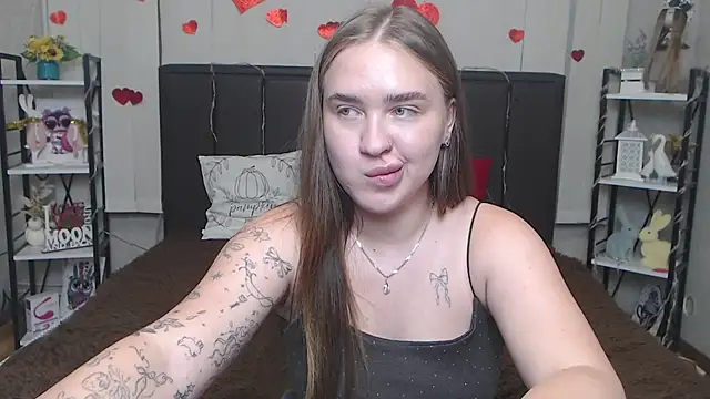 LauraHlot Adlı Modelin Canlı XXX Sohbeti