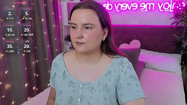 FeralPeach Live XXX Chat