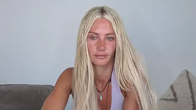 Elsa_24 élő XXX-chatje