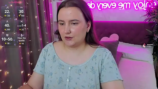 FeralPeach's Live XXX Chat