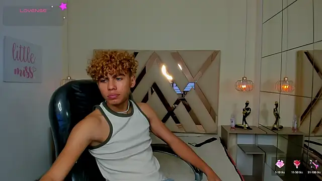 Anyelo_Twink Live XXX-chat