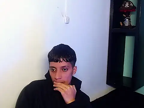 jl_brayan12 Adlı Modelin Canlı XXX Sohbeti