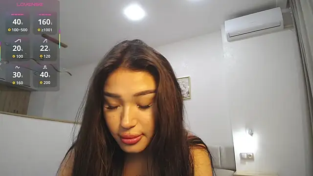 MavieLavie Adlı Modelin Canlı XXX Sohbeti