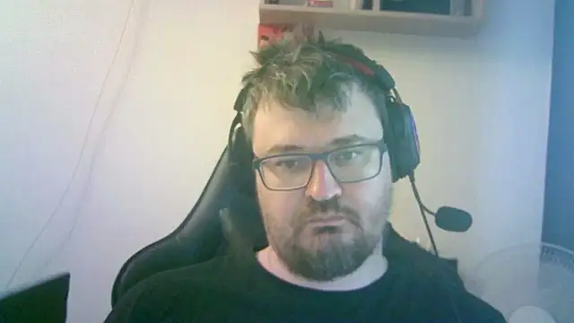 SirAbuser Chat XXX in diretta