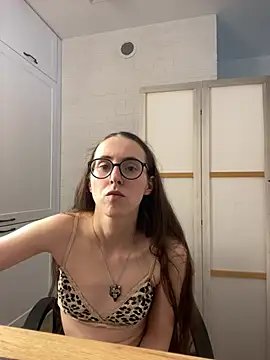 Czat XXX na żywo – MartiniiSelenna