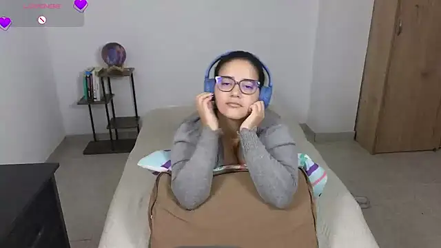 blue__moon_ Live XXX Chat