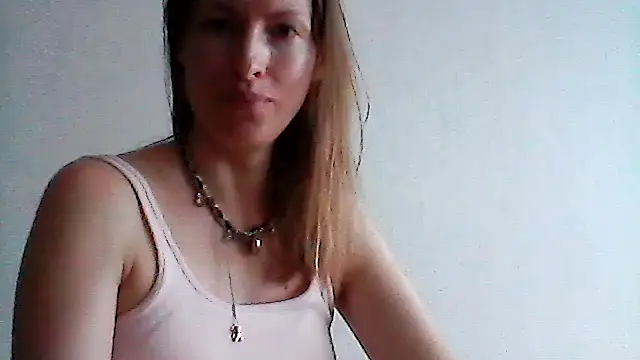 Nimetta Live XXX Chat