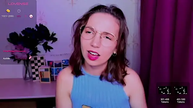 Chat XXX Live KindHazelHere_