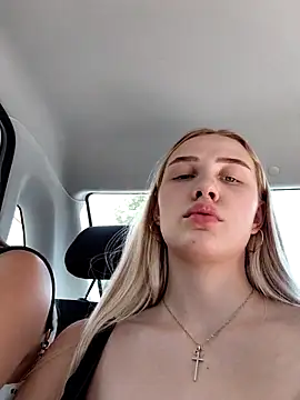 Chat XXX ao vivo de caressyourself